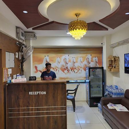 Hotel Shreeji'S Gandhinagar Eksteriør billede
