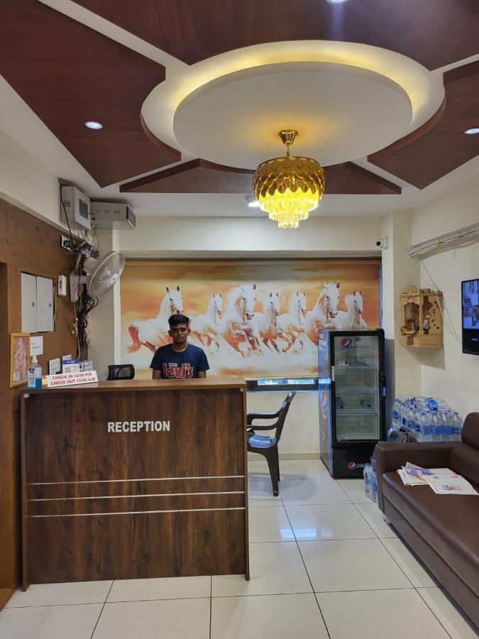 Hotel Shreeji'S Gandhinagar Eksteriør billede